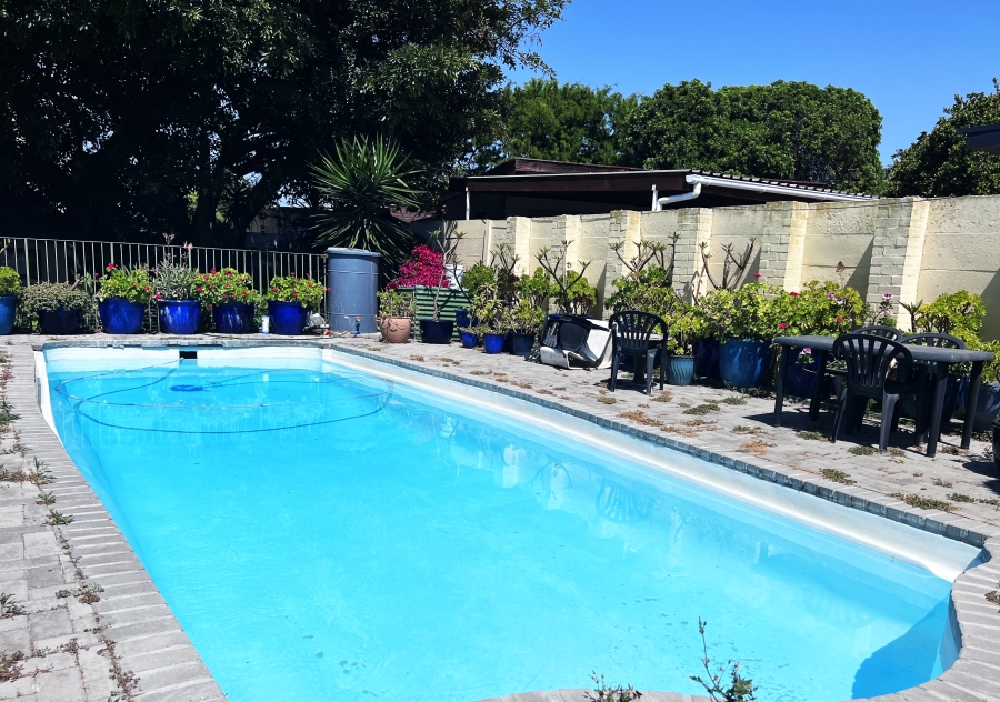 To Let 2 Bedroom Property for Rent in Table View Western Cape